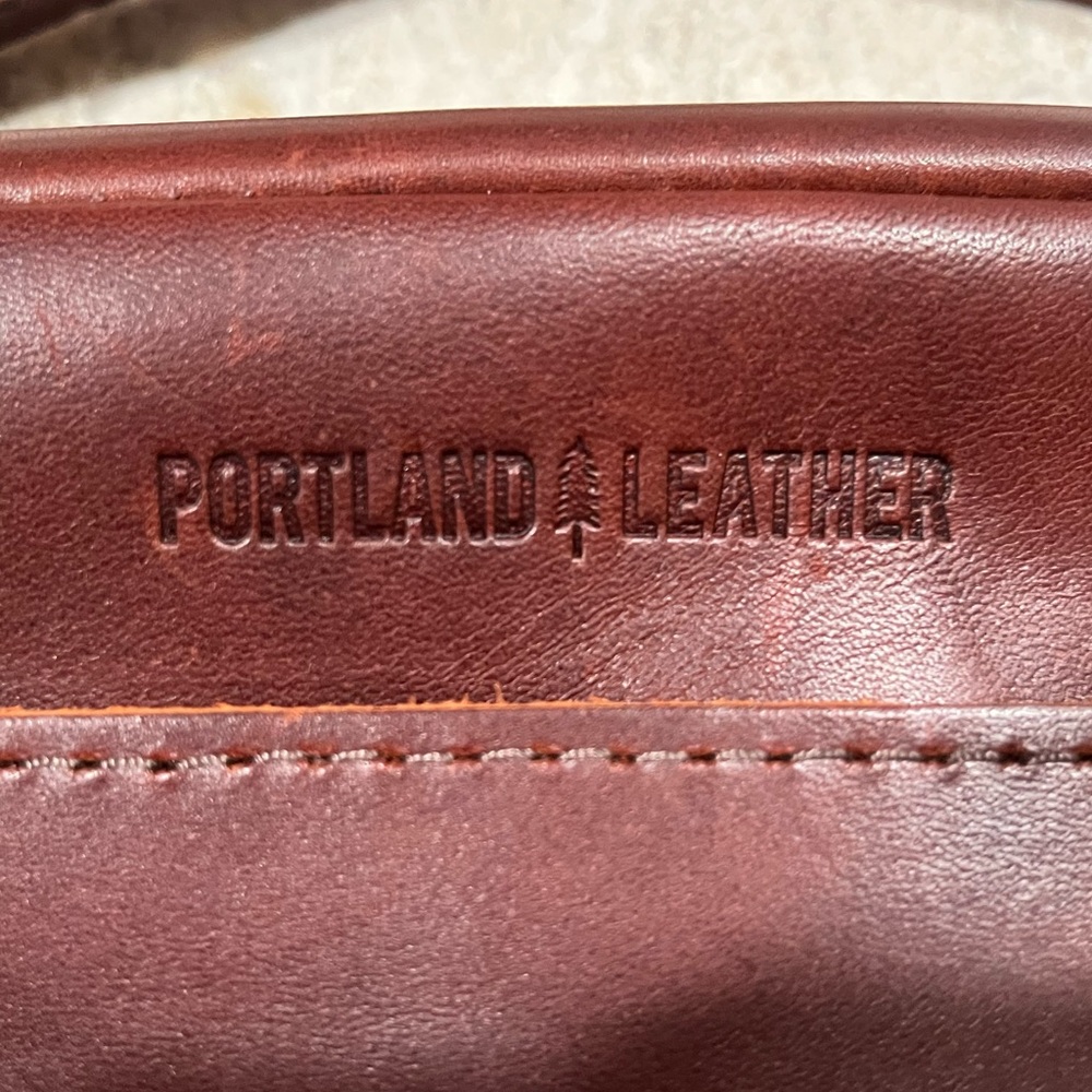 Portland Leather Goods Crossbody Shoulder Bag - Picture 3 of 7